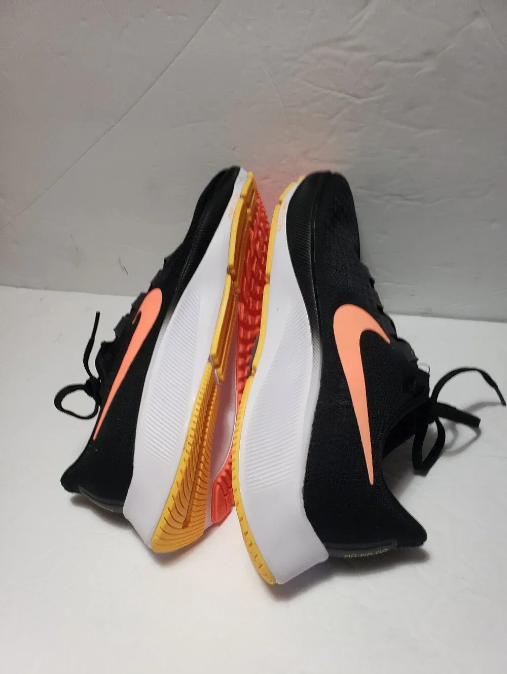 NIKE Air Zoom Pegasus 37 Black/Bright Men's Sneakers Size 9.5 (27.5 Cms)